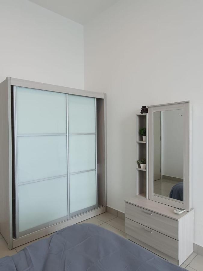 Seaview 10pax #10minqueensbay #15minspice Apartment *