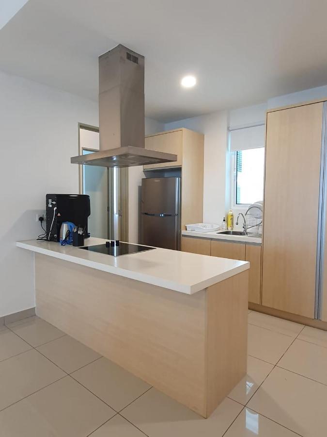 Seaview 10pax #10minqueensbay #15minspice Apartment *