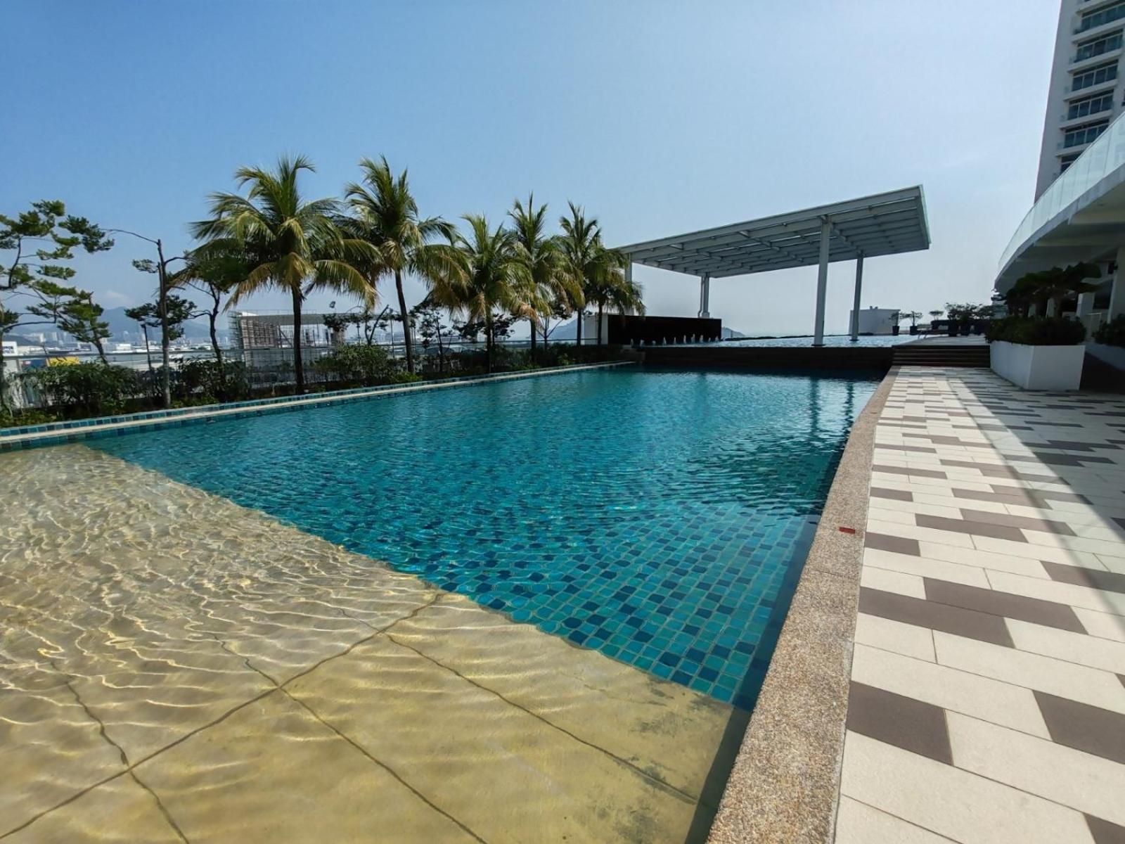 Seaview 10pax #10minqueensbay #15minspice Apartment *
